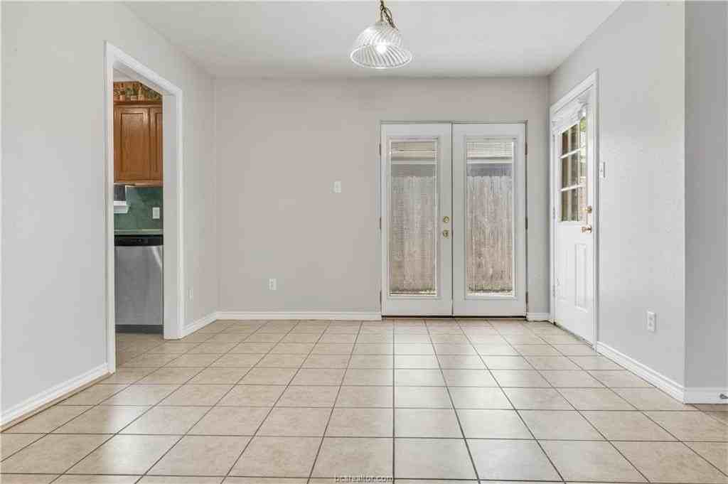 826 Azalea Ct - Photo 7 of 17
