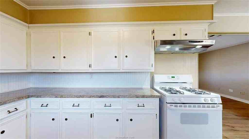 8251 W SH-21 - Photo 5 of 26