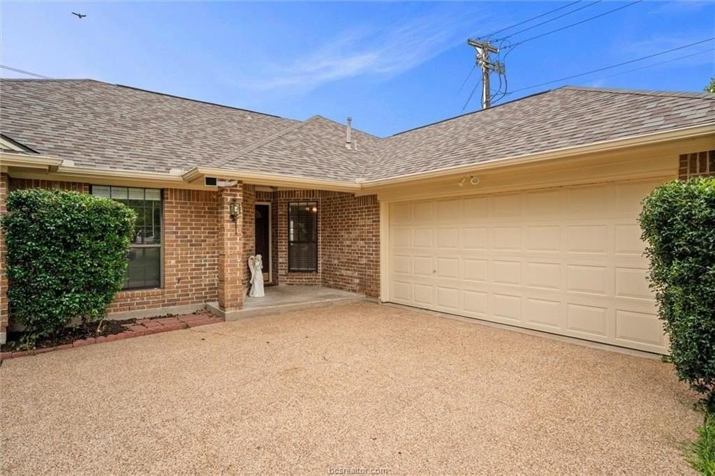 600 Coachlight Ct - Photo 3 of 45