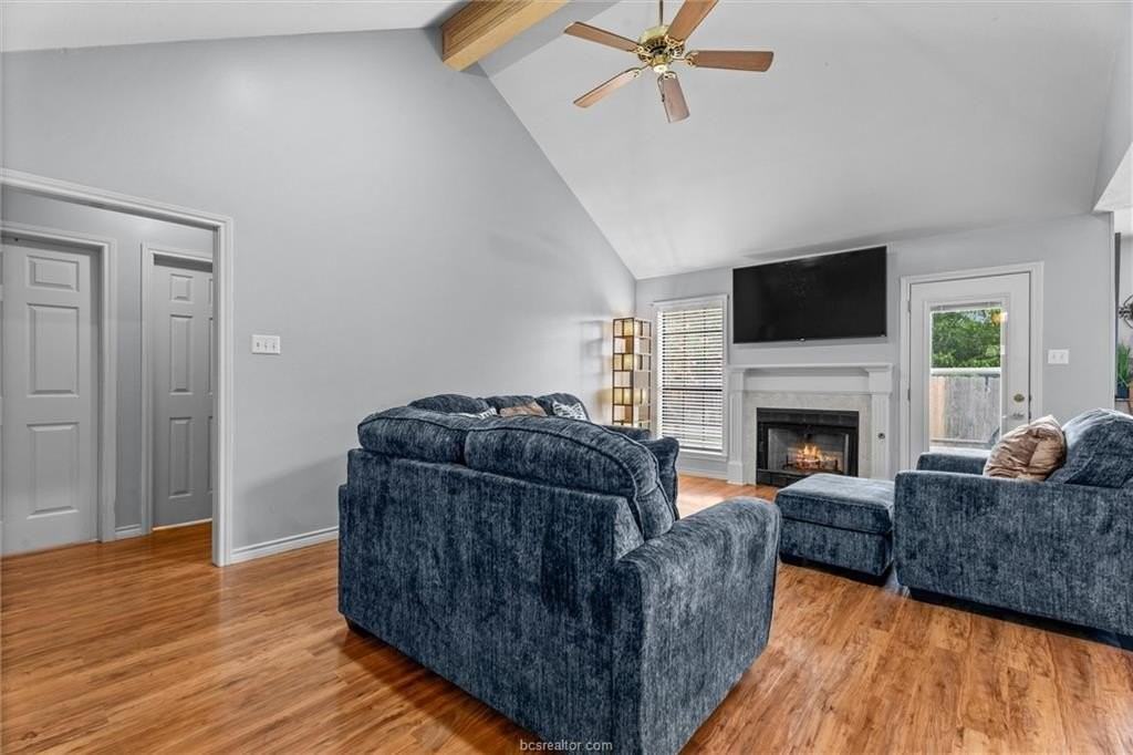 600 Coachlight Ct - Photo 7 of 45