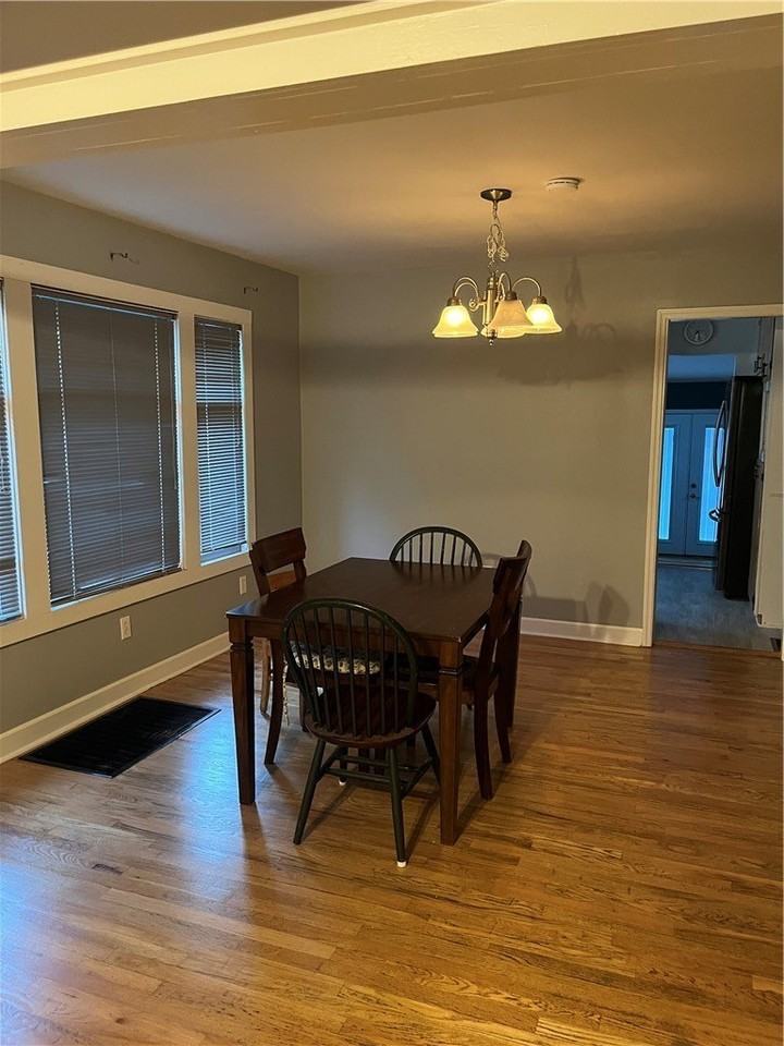 540 Decker Ave - Photo 6 of 18