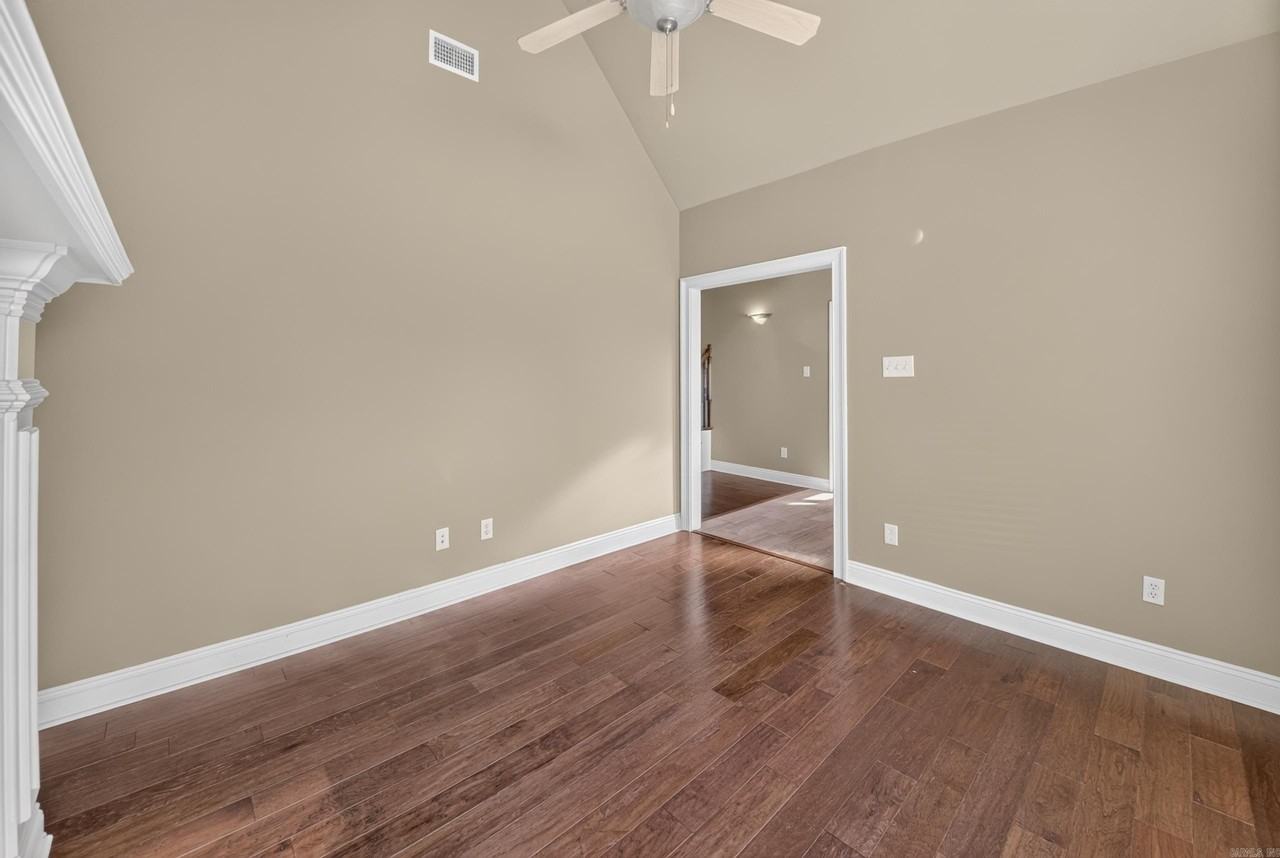 20 Wellington Pl - Photo 6 of 40