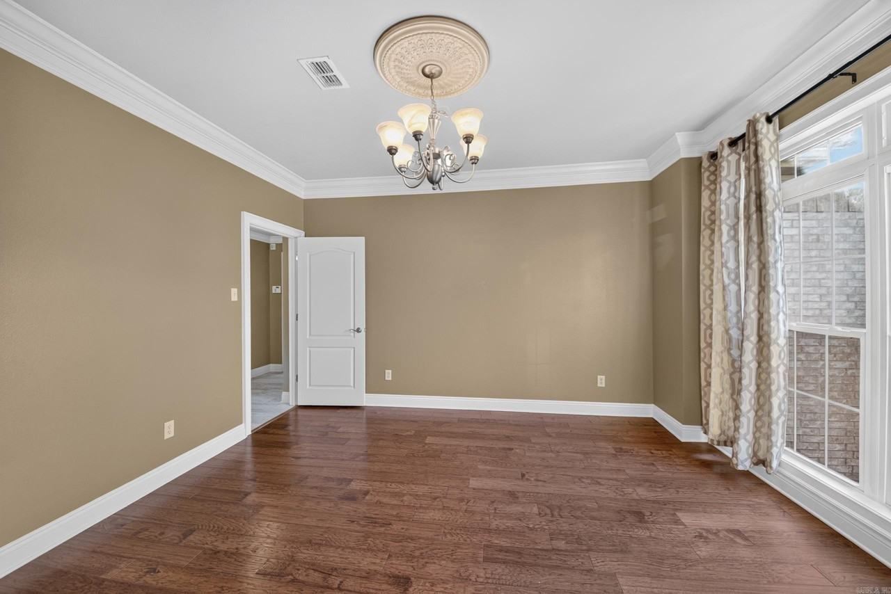 20 Wellington Pl - Photo 7 of 40