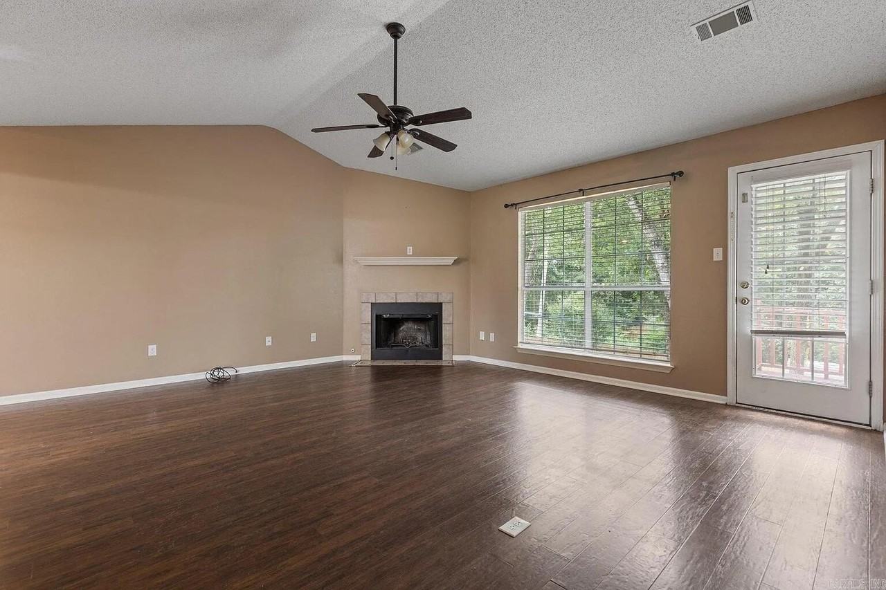 12926 Westglen Dr - Photo 2 of 25