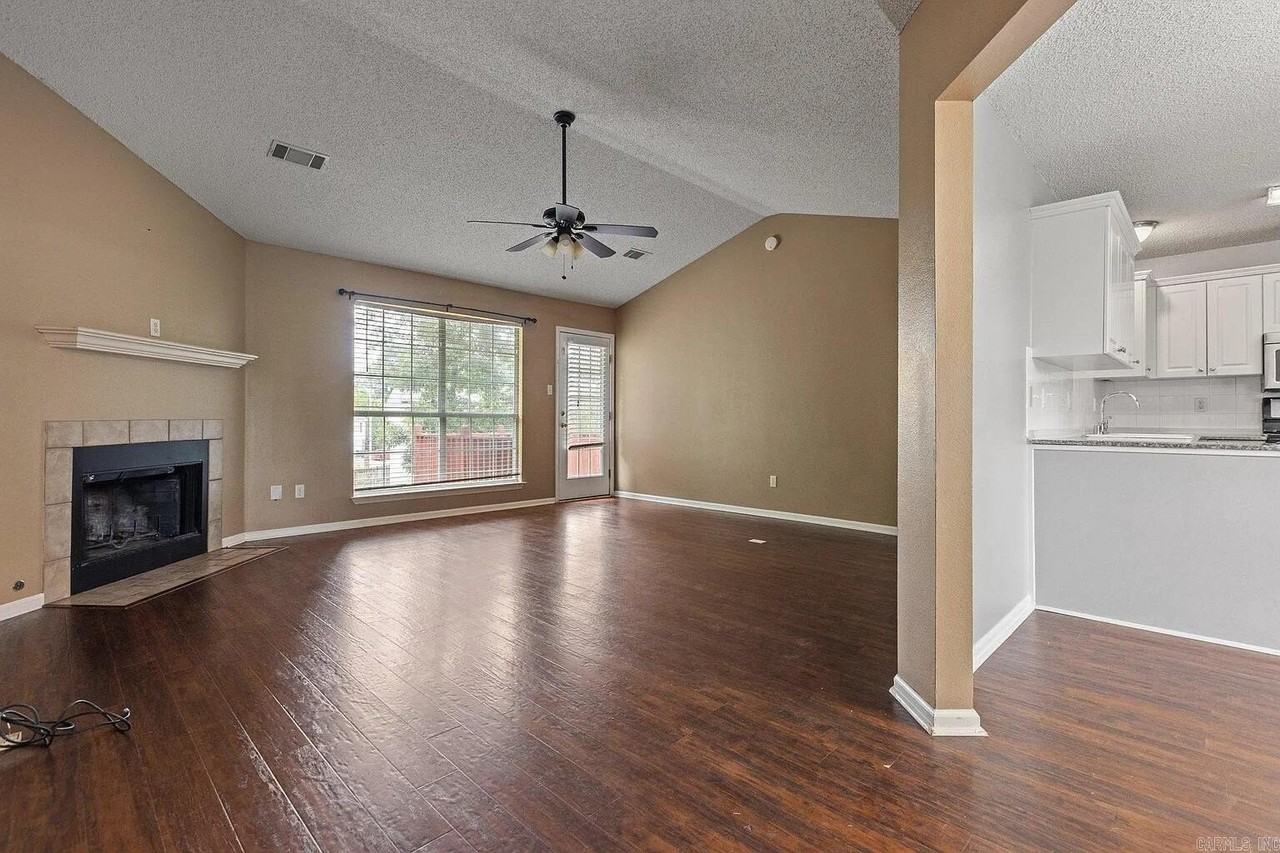 12926 Westglen Dr - Photo 4 of 25
