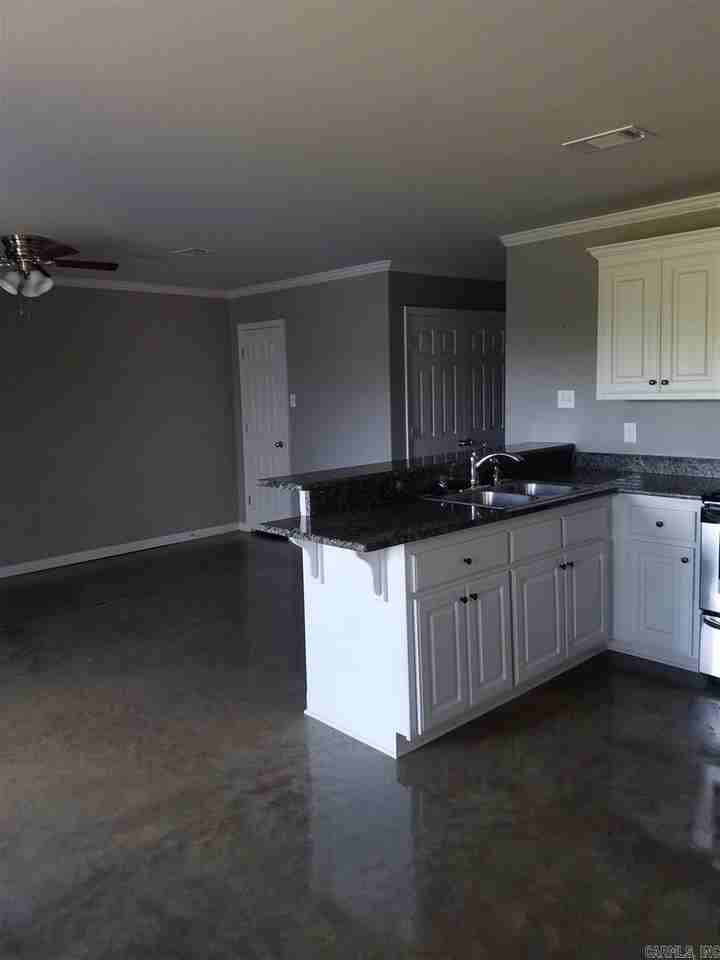 286 Bailey Rd - Photo 4 of 12