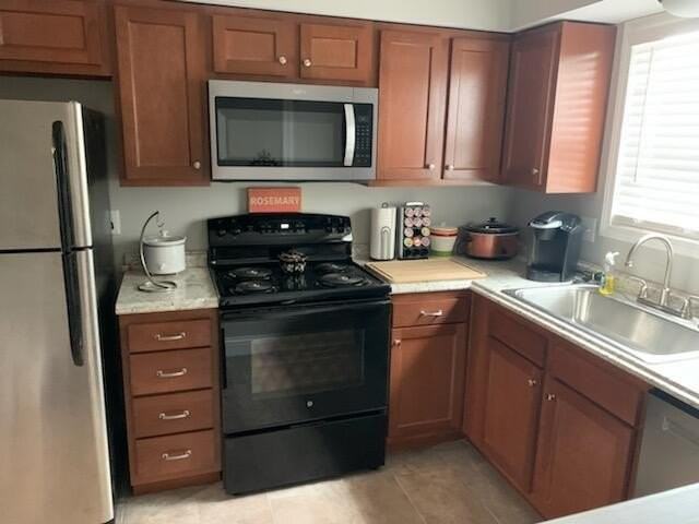 5214 Hickory Woods Ln #B - Photo 4 of 8