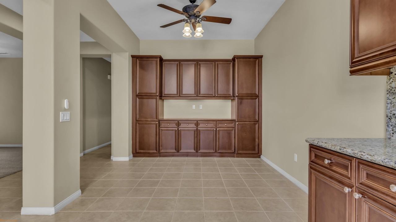 1021 Via Fortuna - Photo 6 of 31