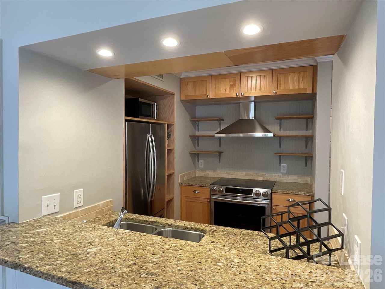 300 S Cedar St #3 - Photo 5 of 12