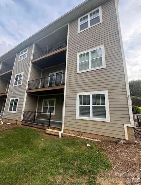 94 Foxden Dr #101 - Photo 2 of 15