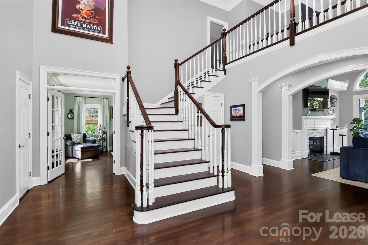 18928 Peninsula Point Dr - Photo 6 of 43