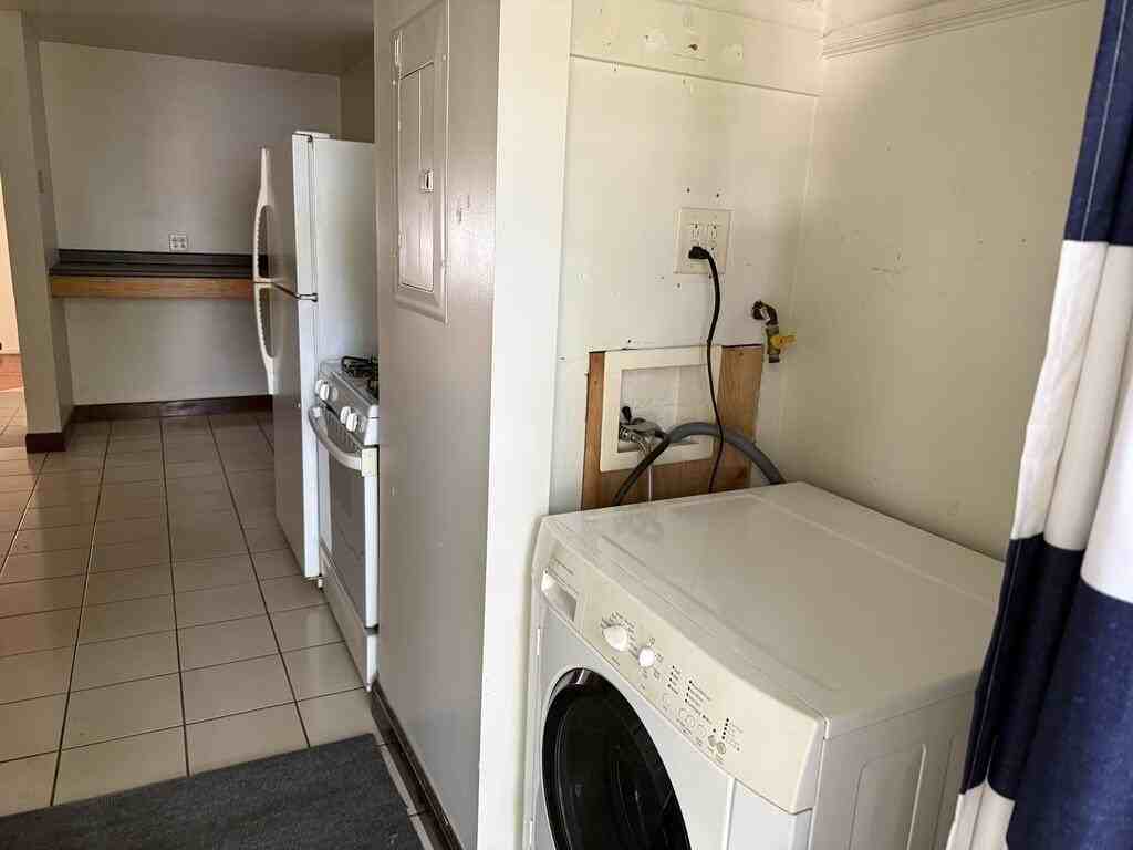 2526 Broad Ave - Photo 7 of 22