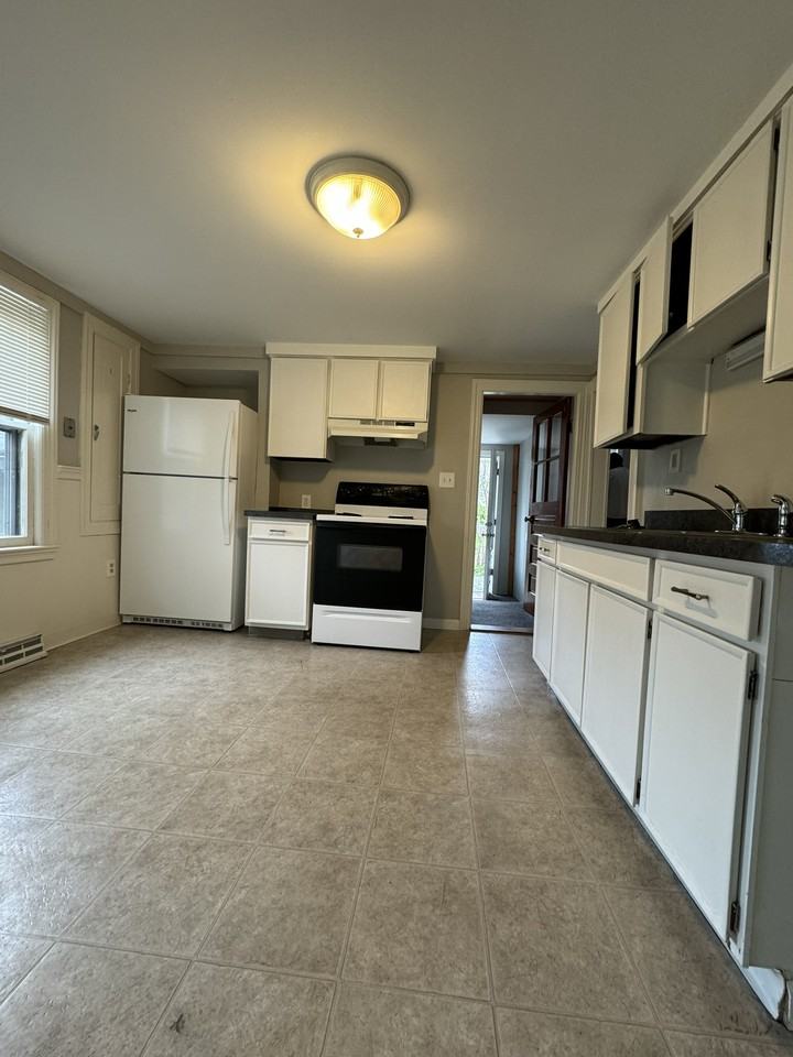 33 High St #1 - Photo 3 of 18