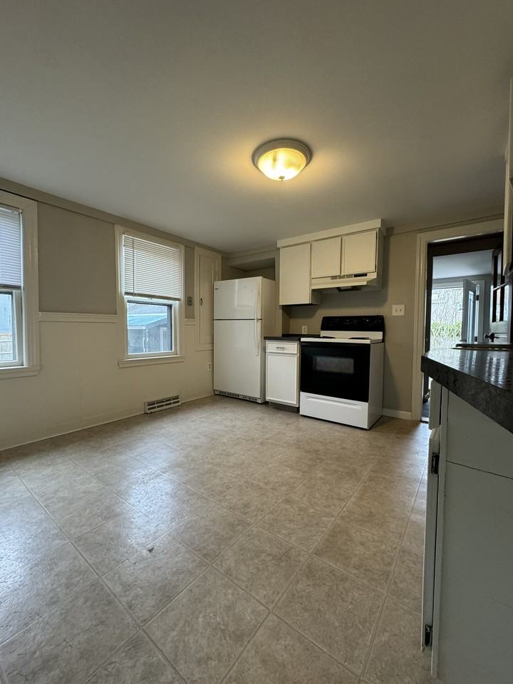 33 High St #1 - Photo 4 of 18