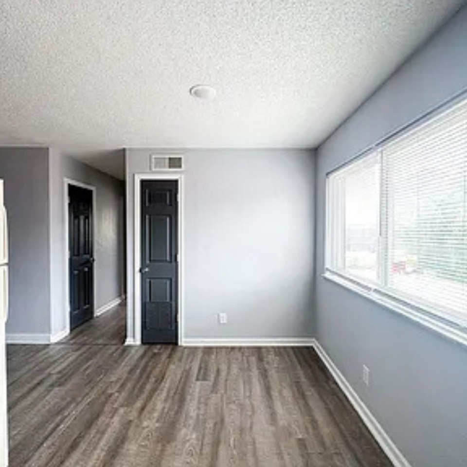 Parkside Apartments - Photo 5 of 10