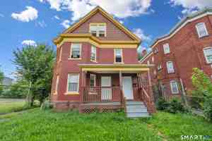 featured image of 139 Homestead Ave #1stFL