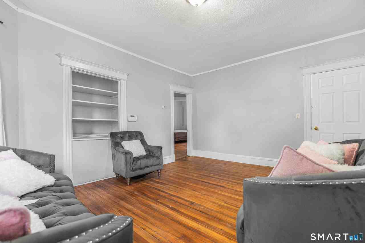 139 Homestead Ave #1stFL - Photo 7 of 28