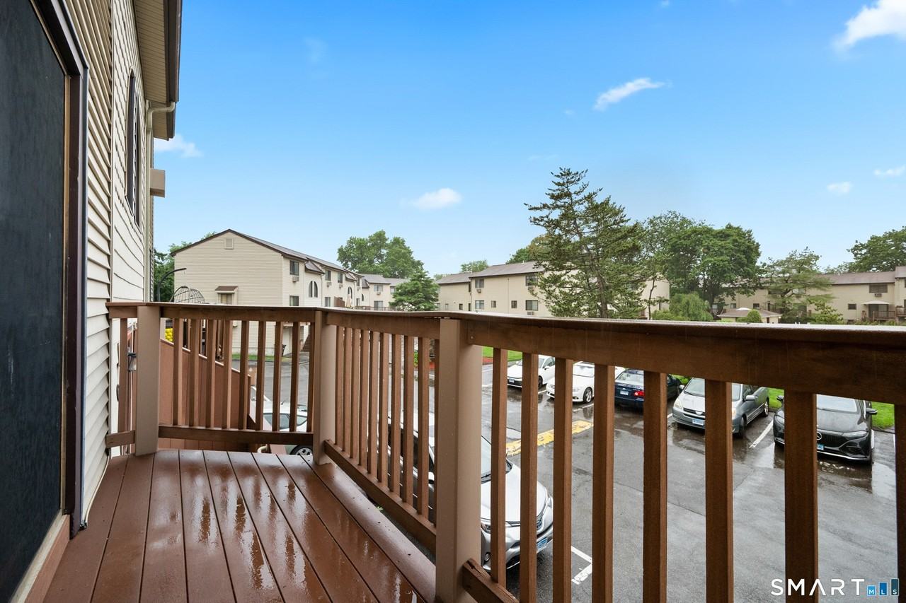 60 Lawn Ave #24 - Photo 6 of 25