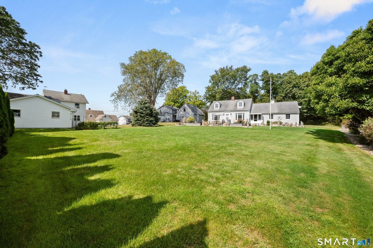 10 Hilltop Rd - Photo 4 of 25