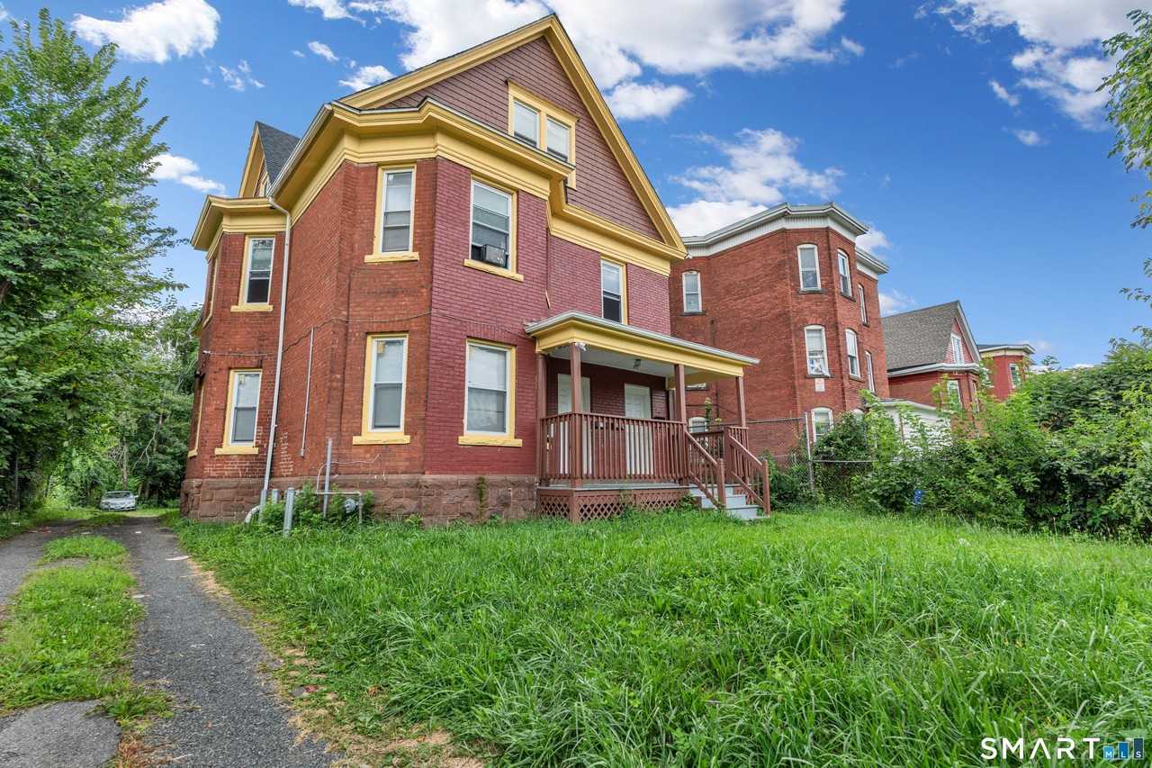 141 Homestead Ave #3rdFL - Photo 3 of 25