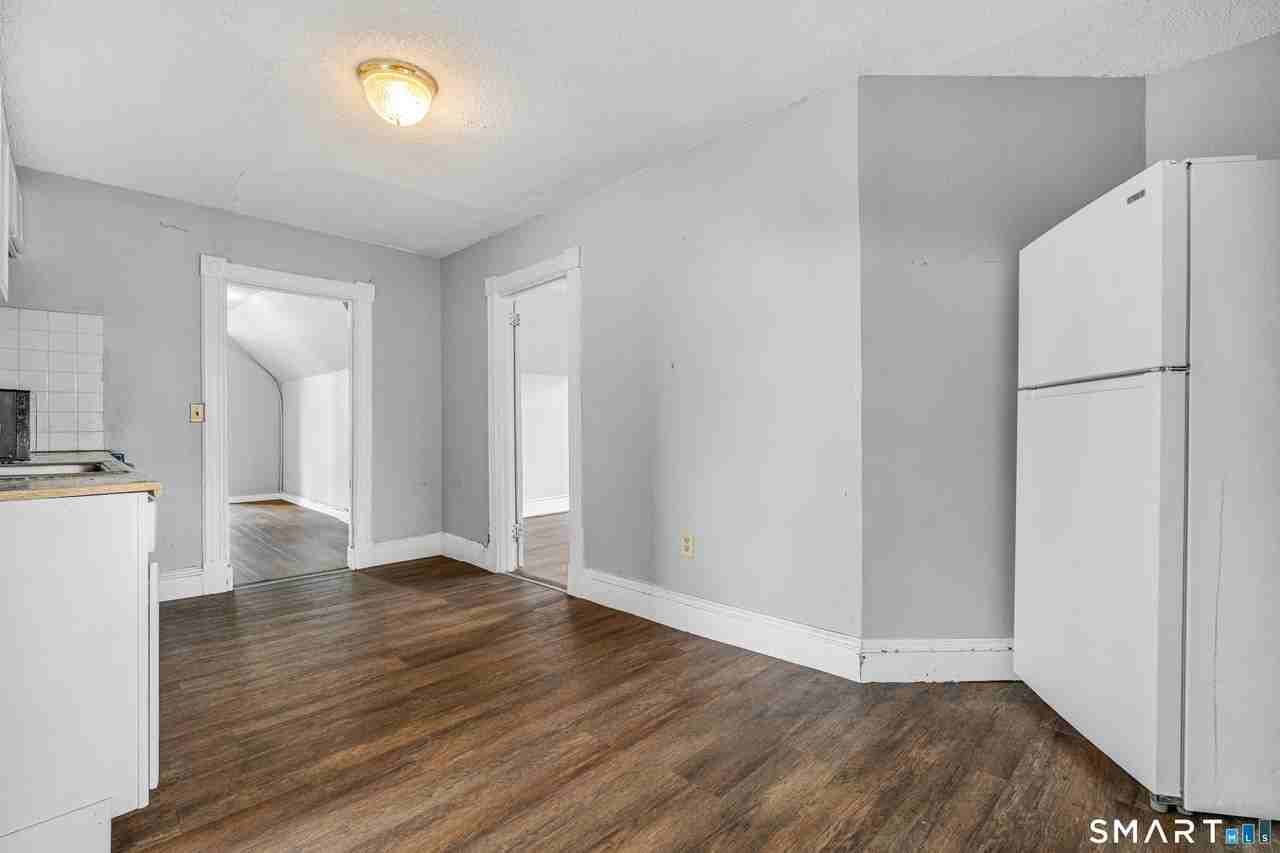 141 Homestead Ave #3rdFL - Photo 6 of 25