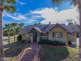 featured image of 322 Silver Beach Ave