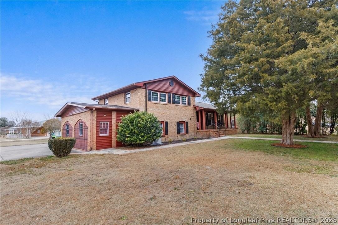 612 Freda Ct - Photo 2 of 38