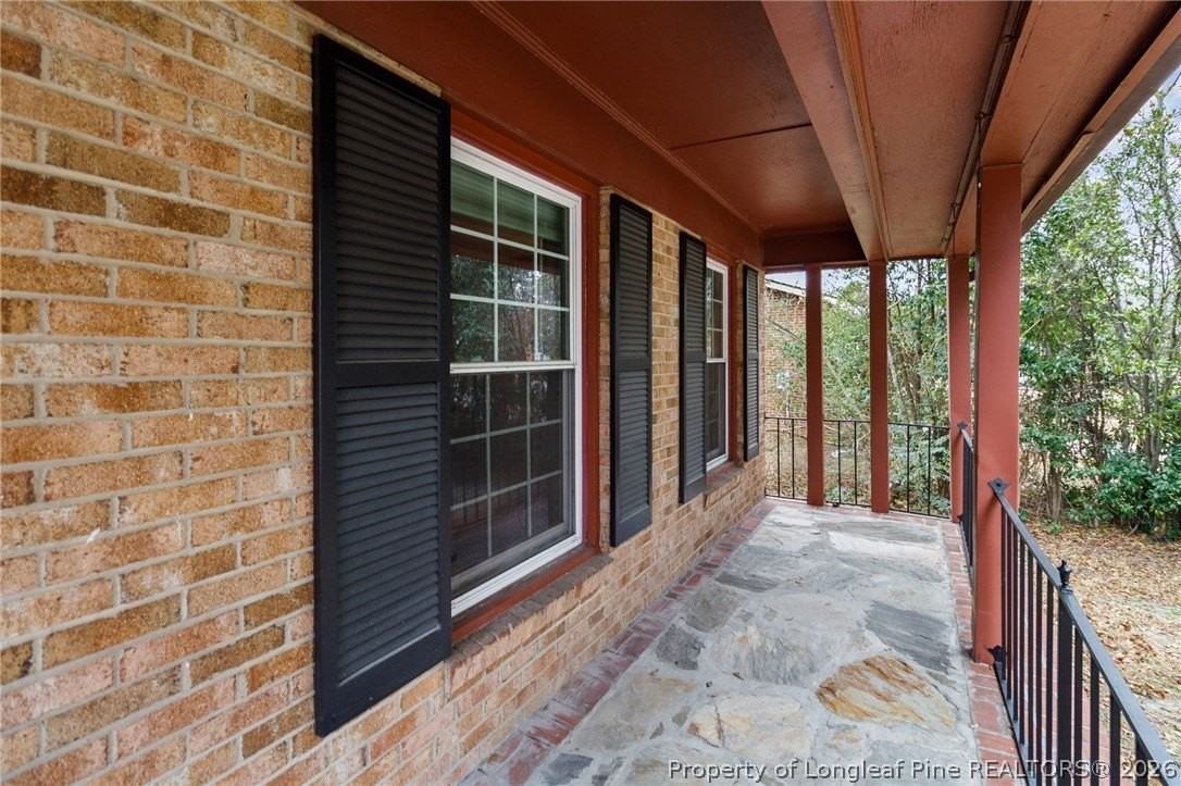 612 Freda Ct - Photo 4 of 38