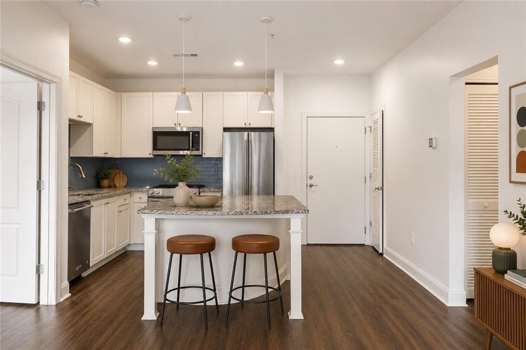 840 United Ave Se #415 - Photo 2 of 38