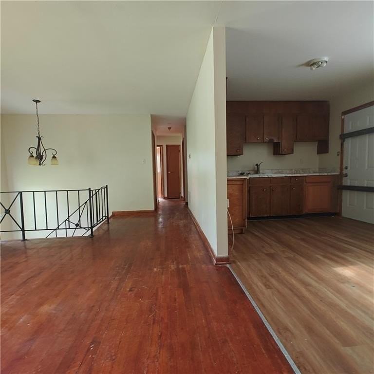423 Alabama Ave - Photo 5 of 17