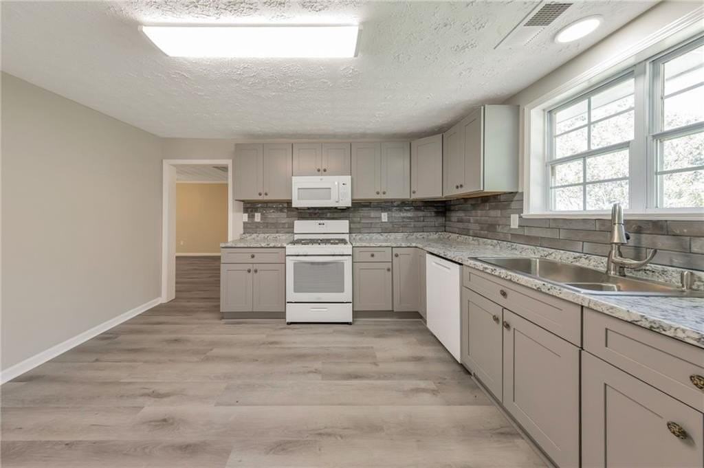 3849 Dillard St - Photo 3 of 15