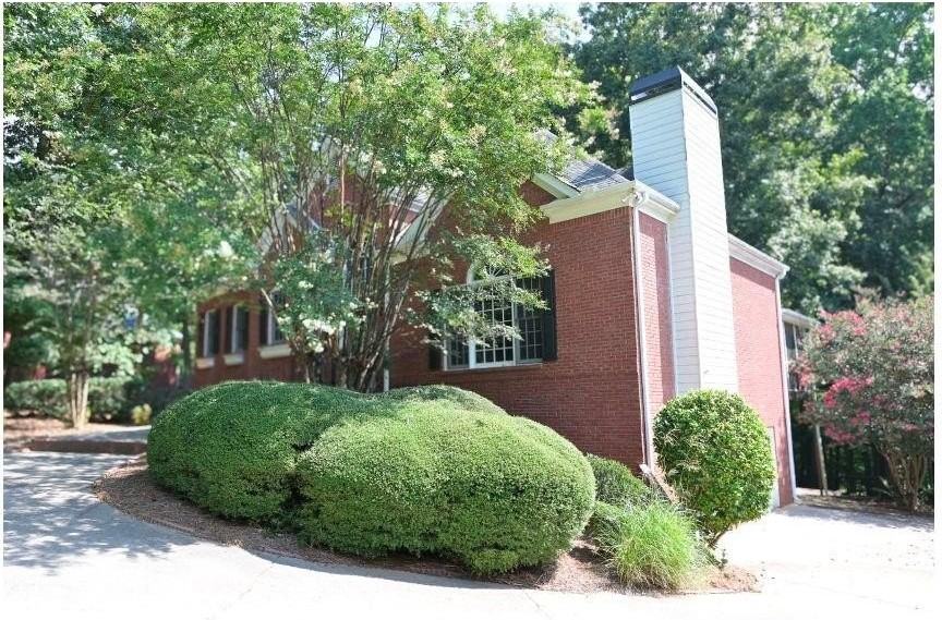 3885 Waterford Dr - Photo 4 of 42