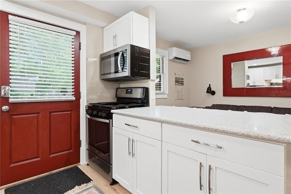 826 Mentelle Dr Ne - Photo 5 of 31