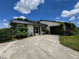 2225 Sw 3rd Pl - Photo 1 of 1