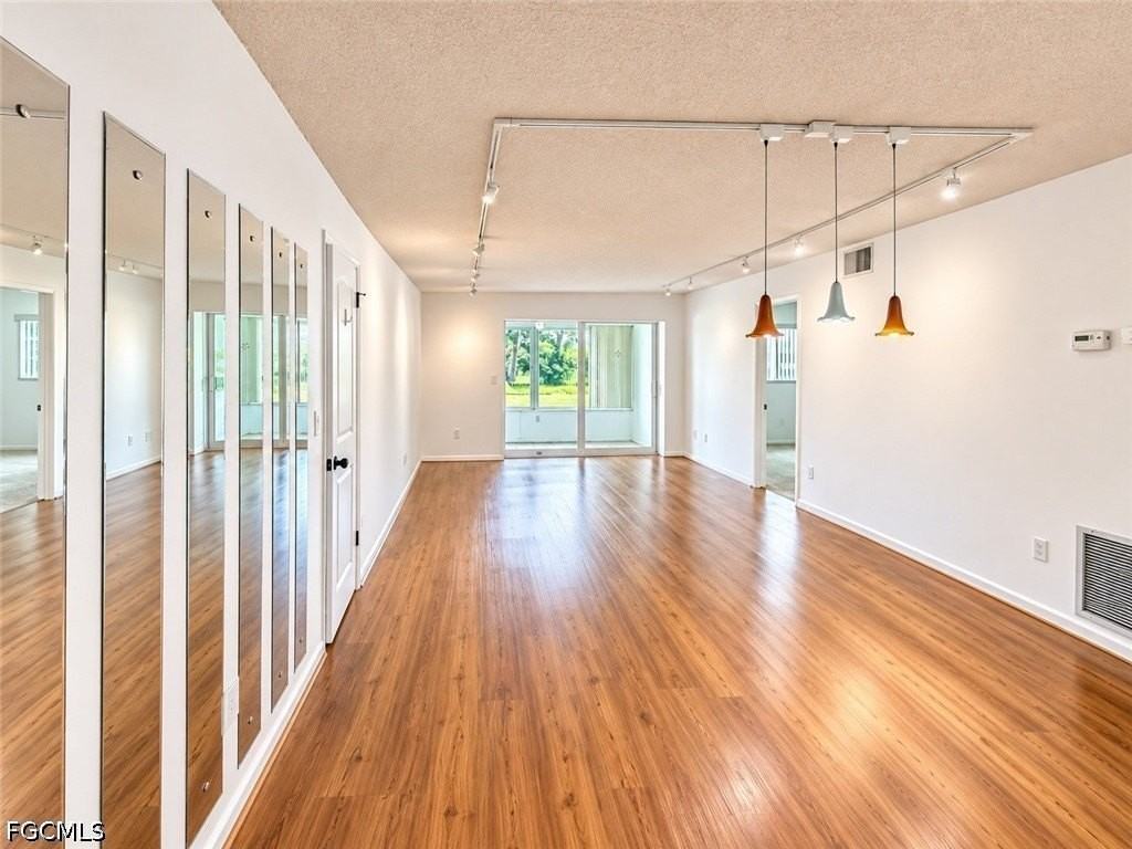 1356 Myerlee Country Club Blvd #3 - Photo 2 of 12