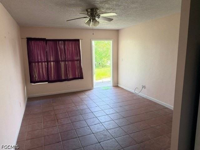 1114 Vineyard Pl - Photo 4 of 9