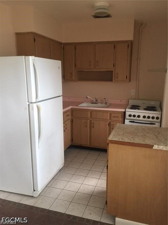 1114 Vineyard Pl - Photo 5 of 9