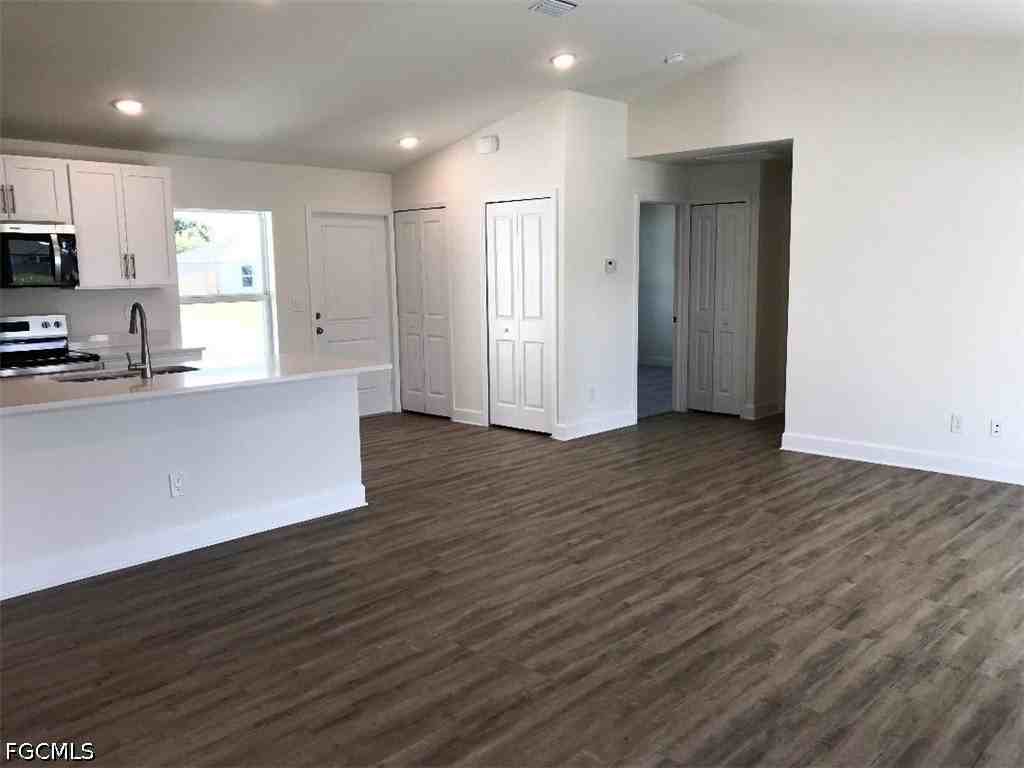 1113 Nw 12th Ter - Photo 5 of 16