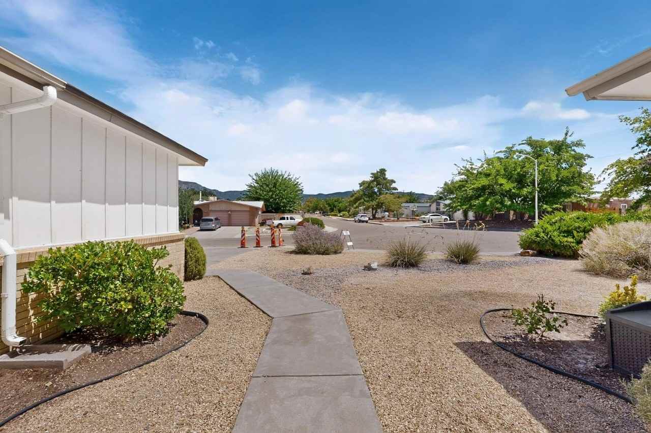 7101 Cindy Dr Ne - Photo 4 of 41