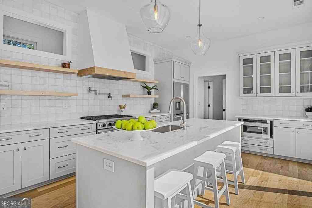 930 Laurel Brooke Ave - Photo 3 of 46