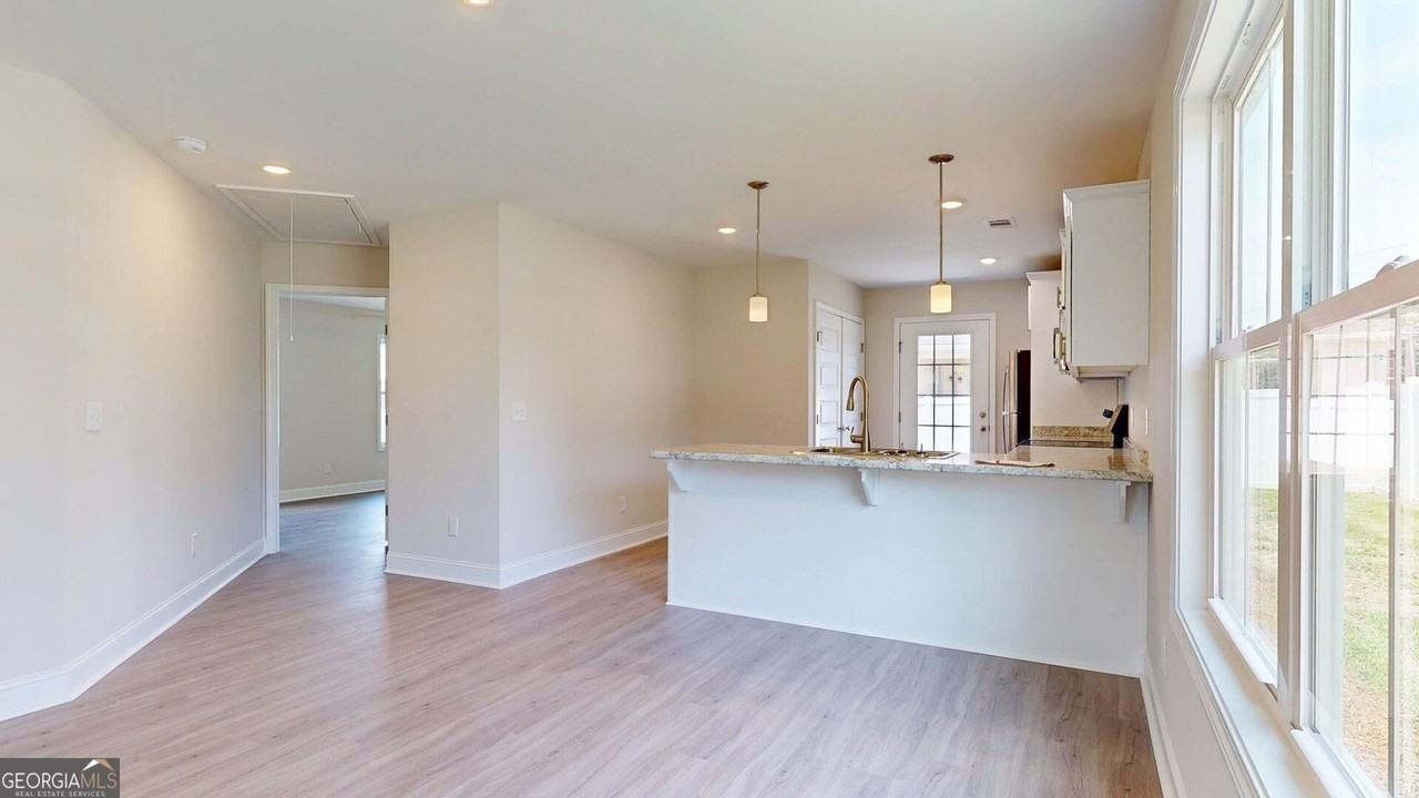 2 Roundtree St - Photo 2 of 20