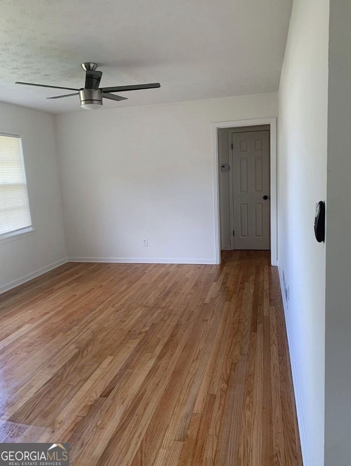 1187 Ellington Dr - Photo 5 of 8