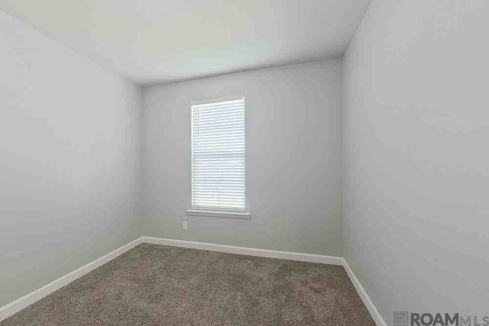 6425 Tiger Pointe Dr - Photo 6 of 19