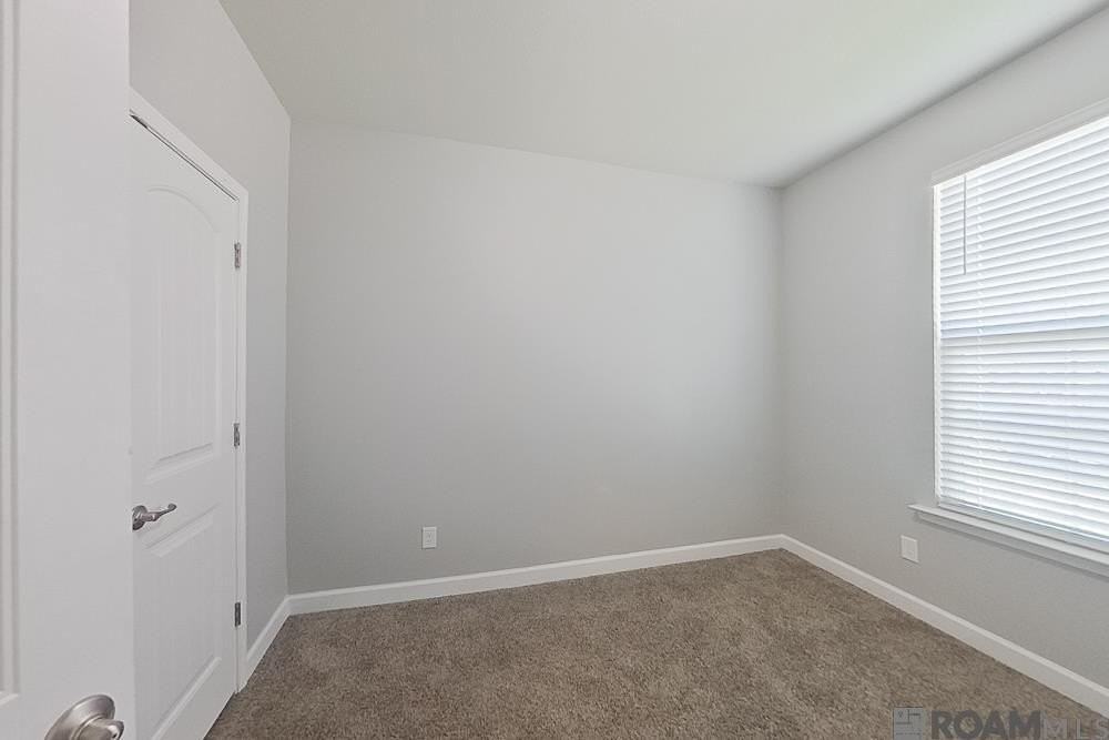 6425 Tiger Pointe Dr - Photo 7 of 19
