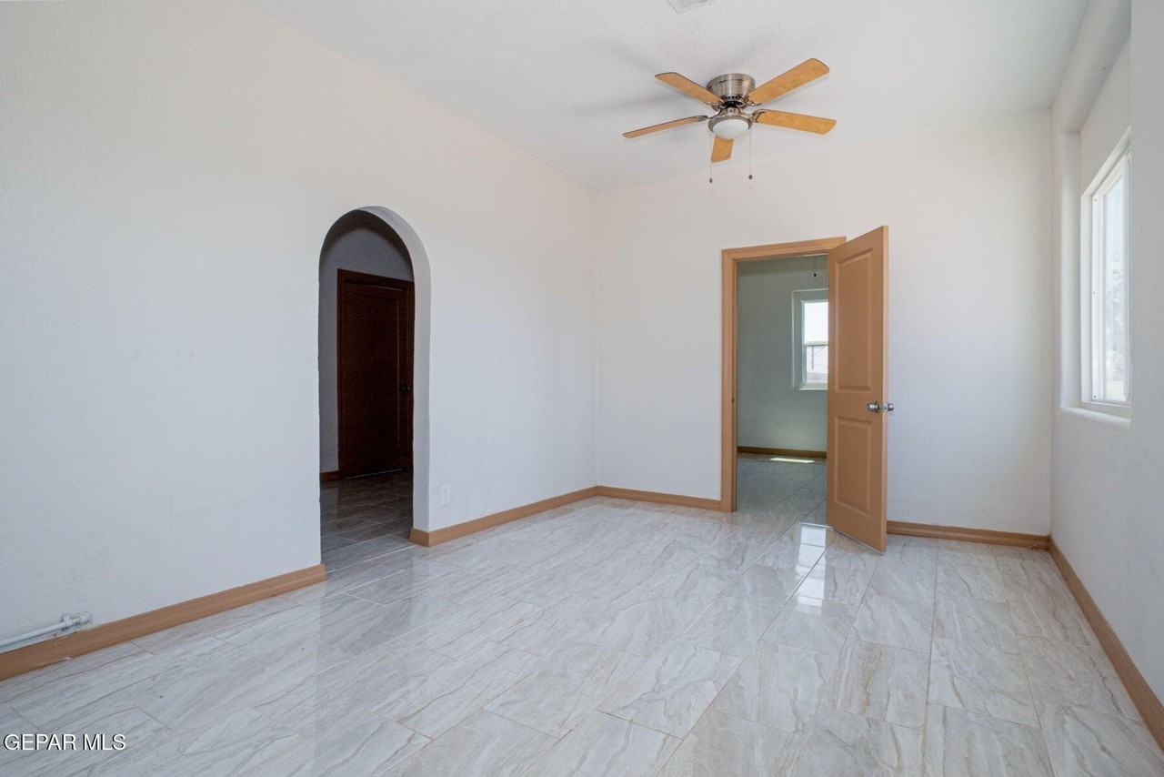 2517 San Jose Ave #B - Photo 3 of 16
