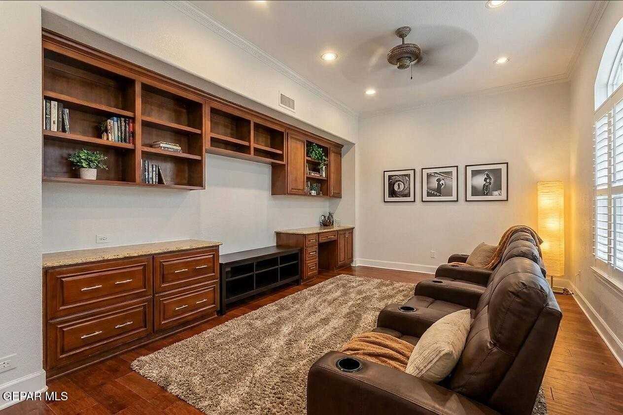 6528 Calle Placido Dr - Photo 4 of 50