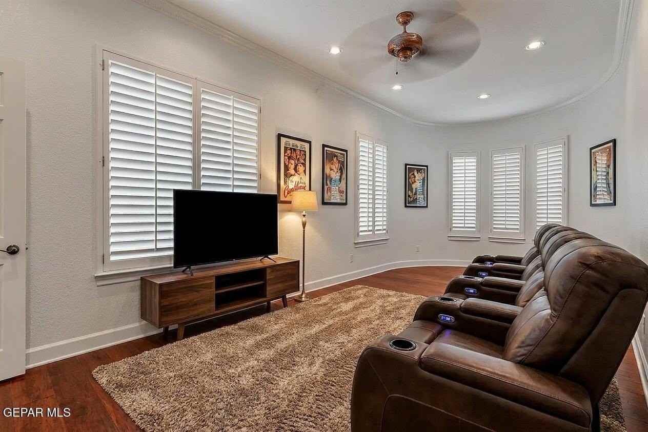 6528 Calle Placido Dr - Photo 5 of 50