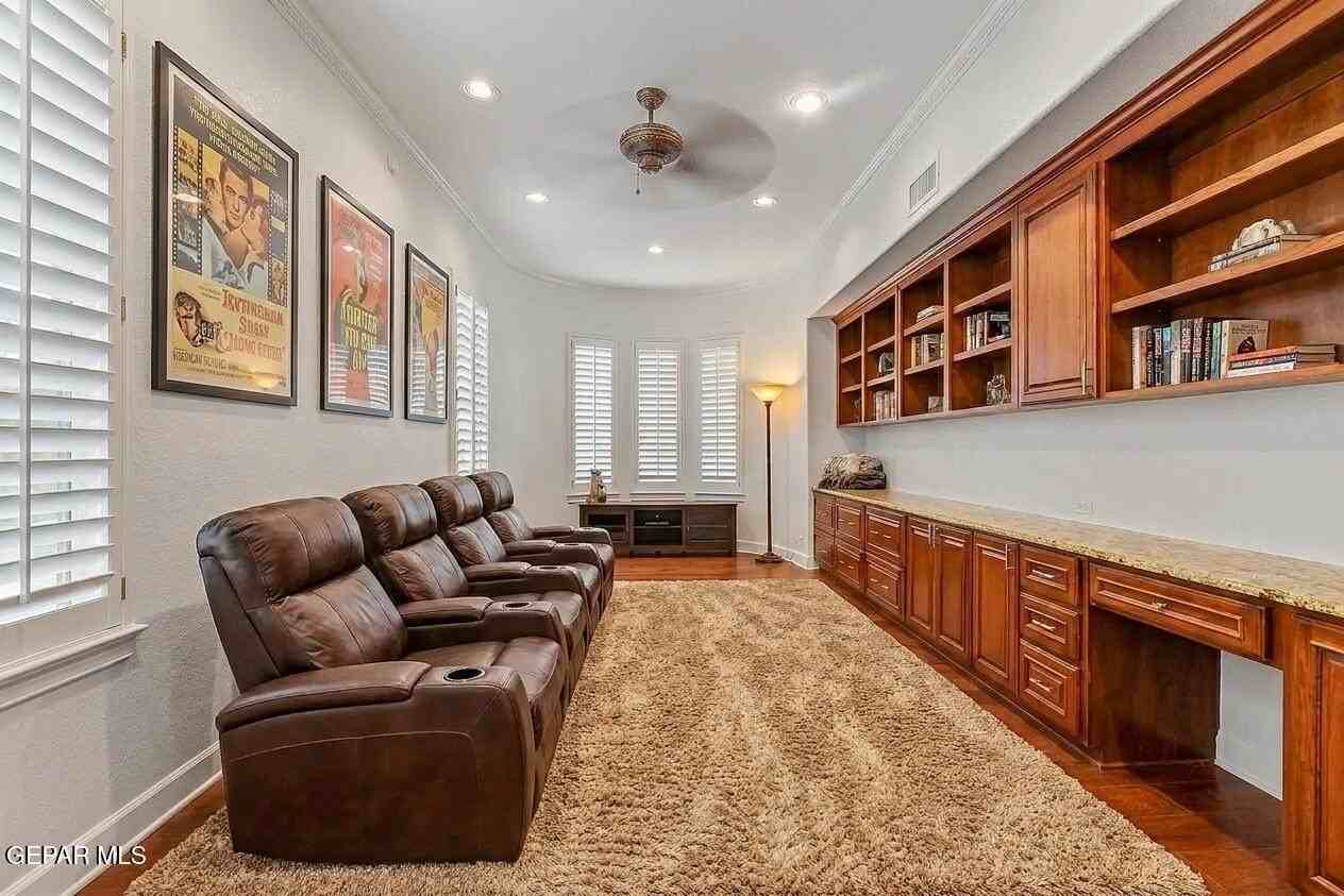 6528 Calle Placido Dr - Photo 6 of 50