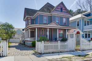 featured image of 1051 Naval Ave #1