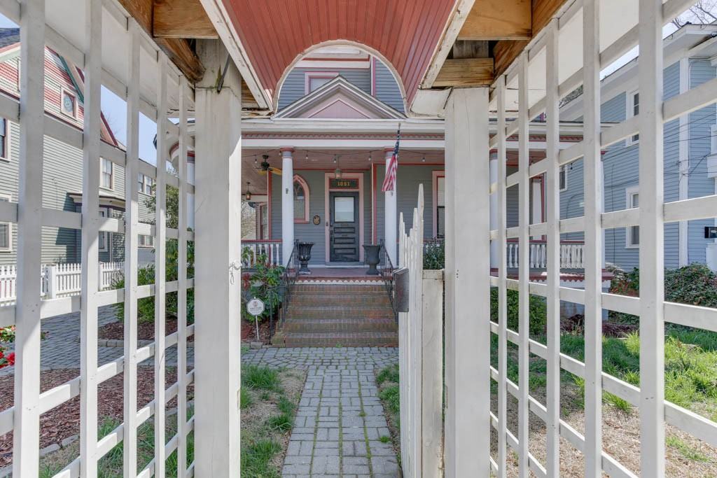 1051 Naval Ave #1 - Photo 3 of 39